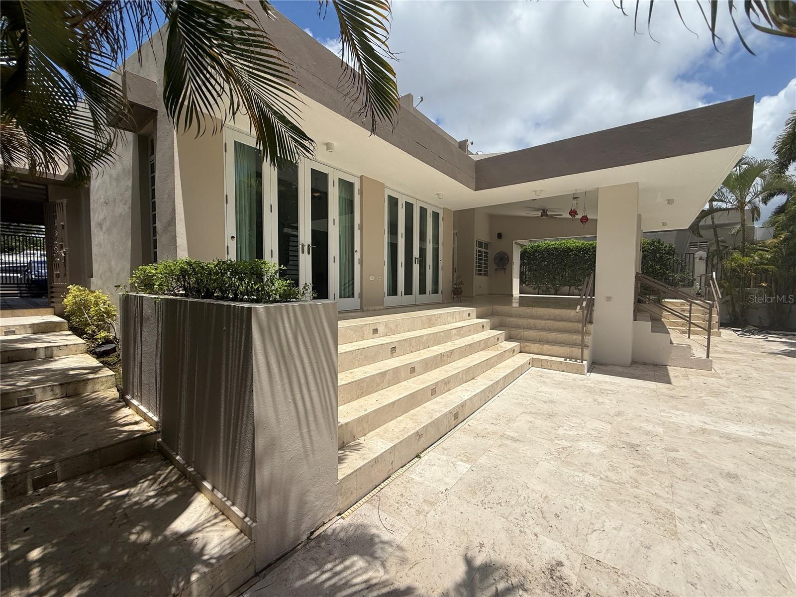 Calle Onix 32 URB. BUCARE