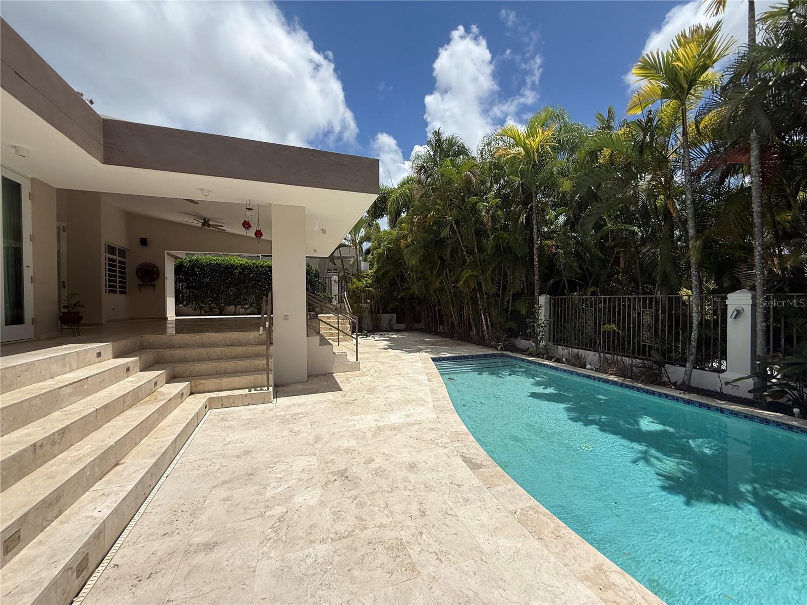 Calle Onix 32 URB. BUCARE