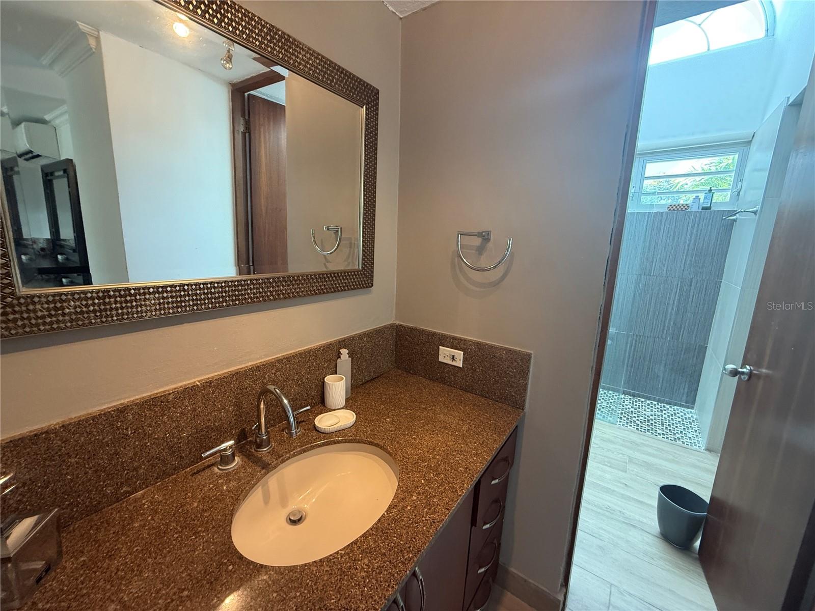 Calle Onix 32 URB. BUCARE