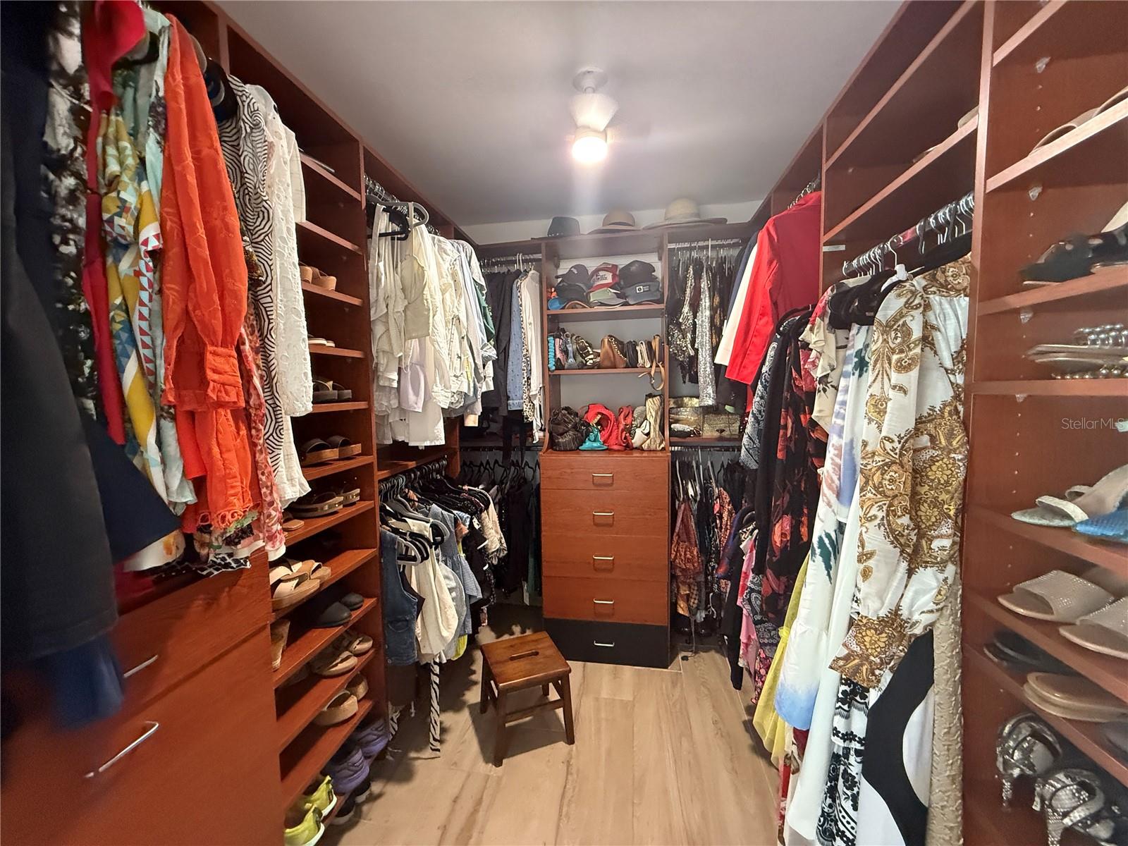 Calle Onix 32 URB. BUCARE