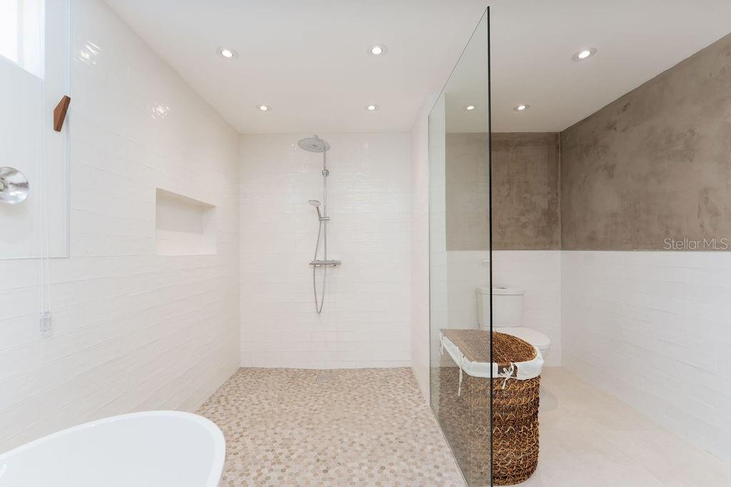 321 CAMINO DEL GUAMA