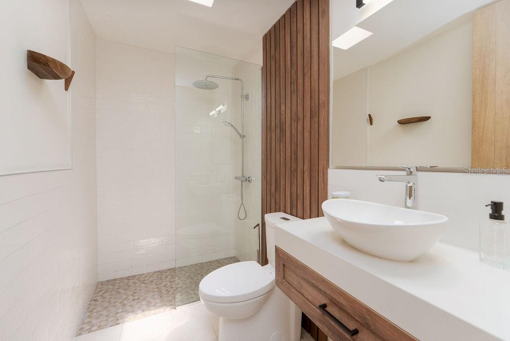 321 CAMINO DEL GUAMA