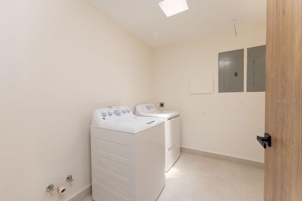 321 CAMINO DEL GUAMA