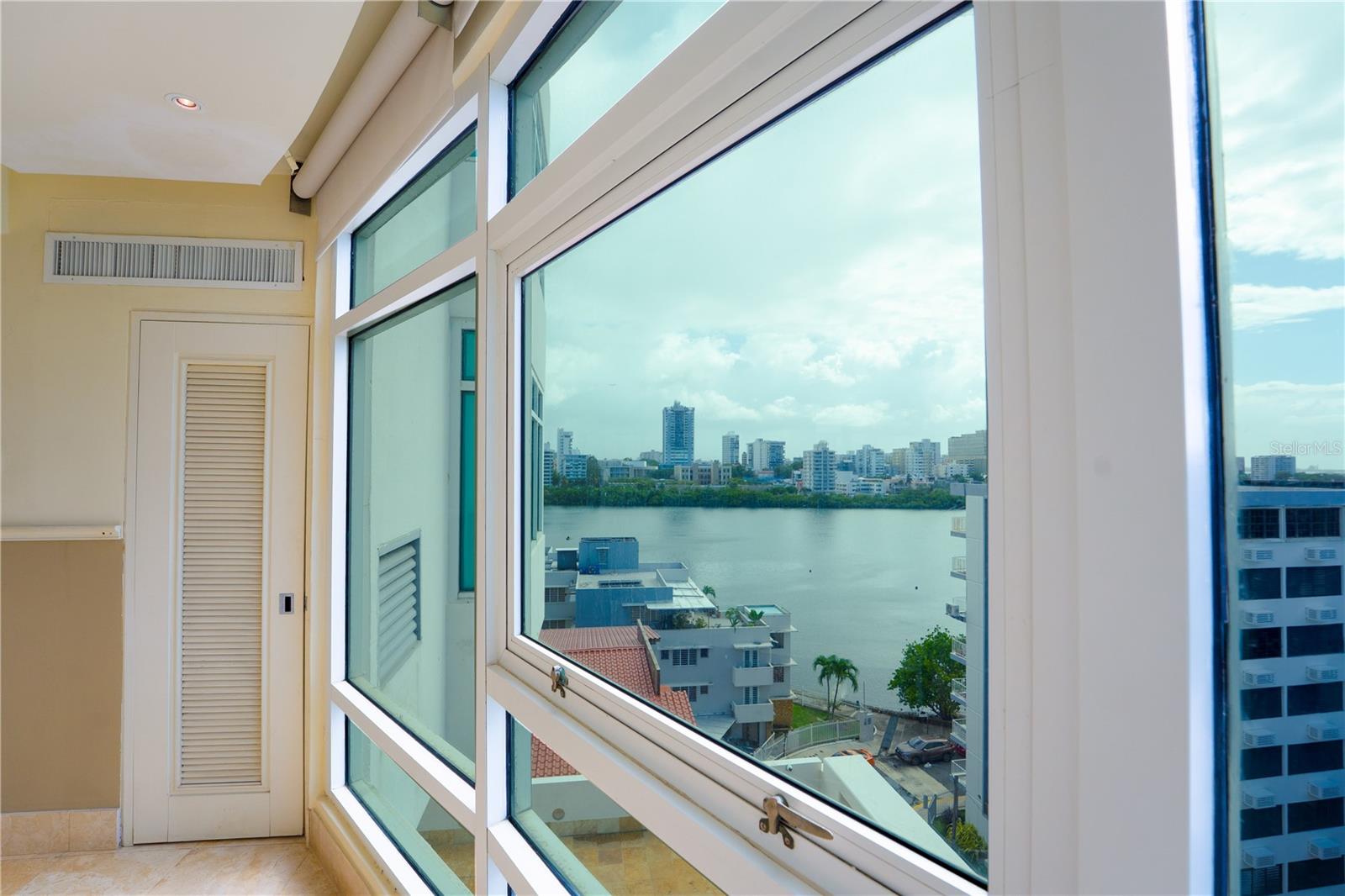 1052 AVE ASHFORD #7