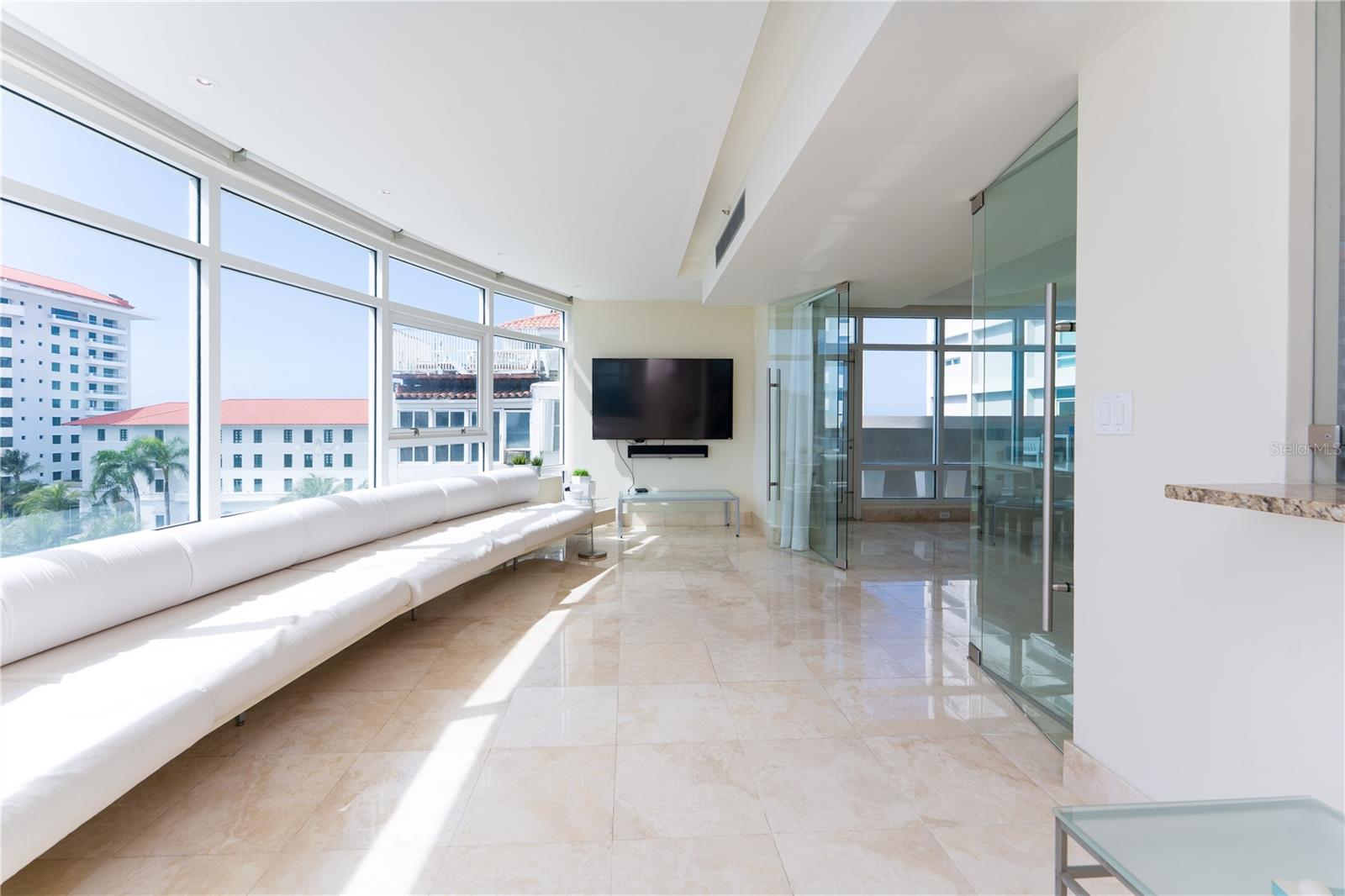 1052 AVE ASHFORD #7