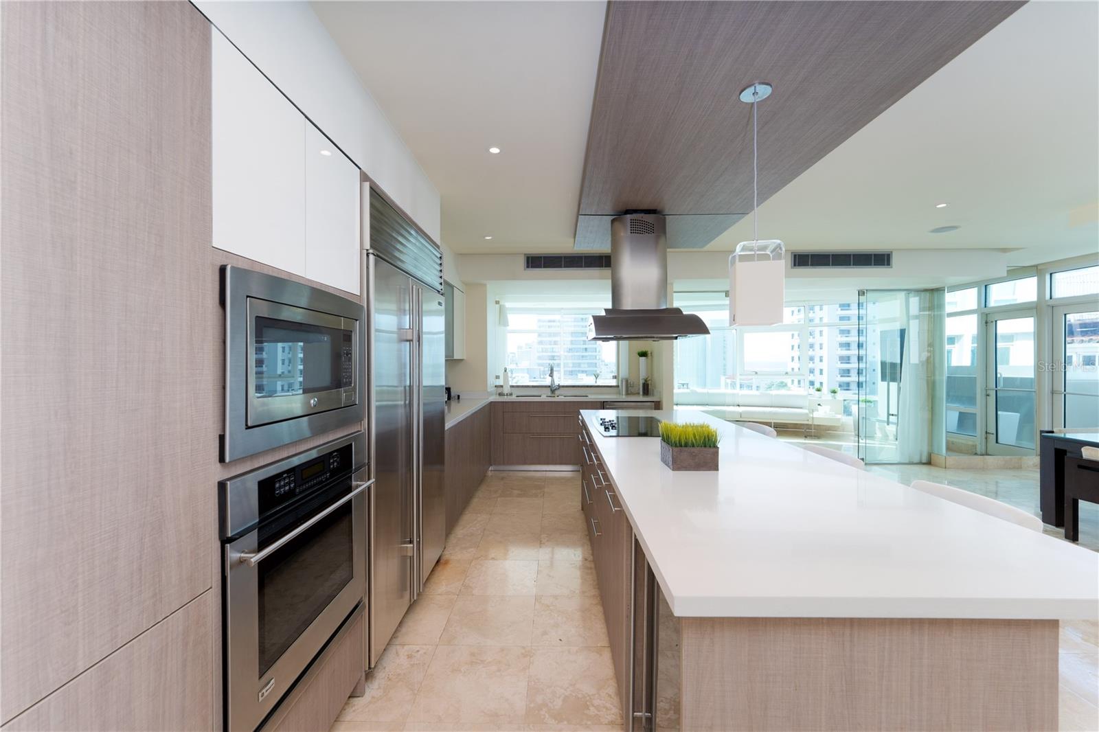 1052 AVE ASHFORD #7