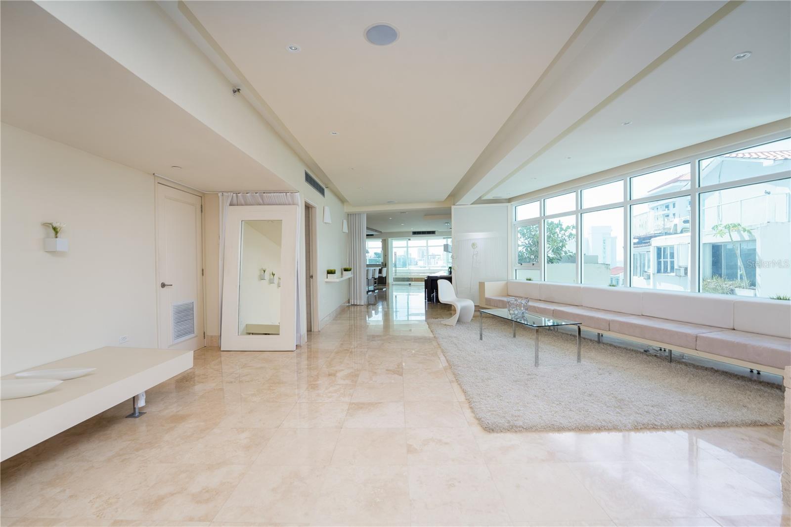 1052 AVE ASHFORD #7