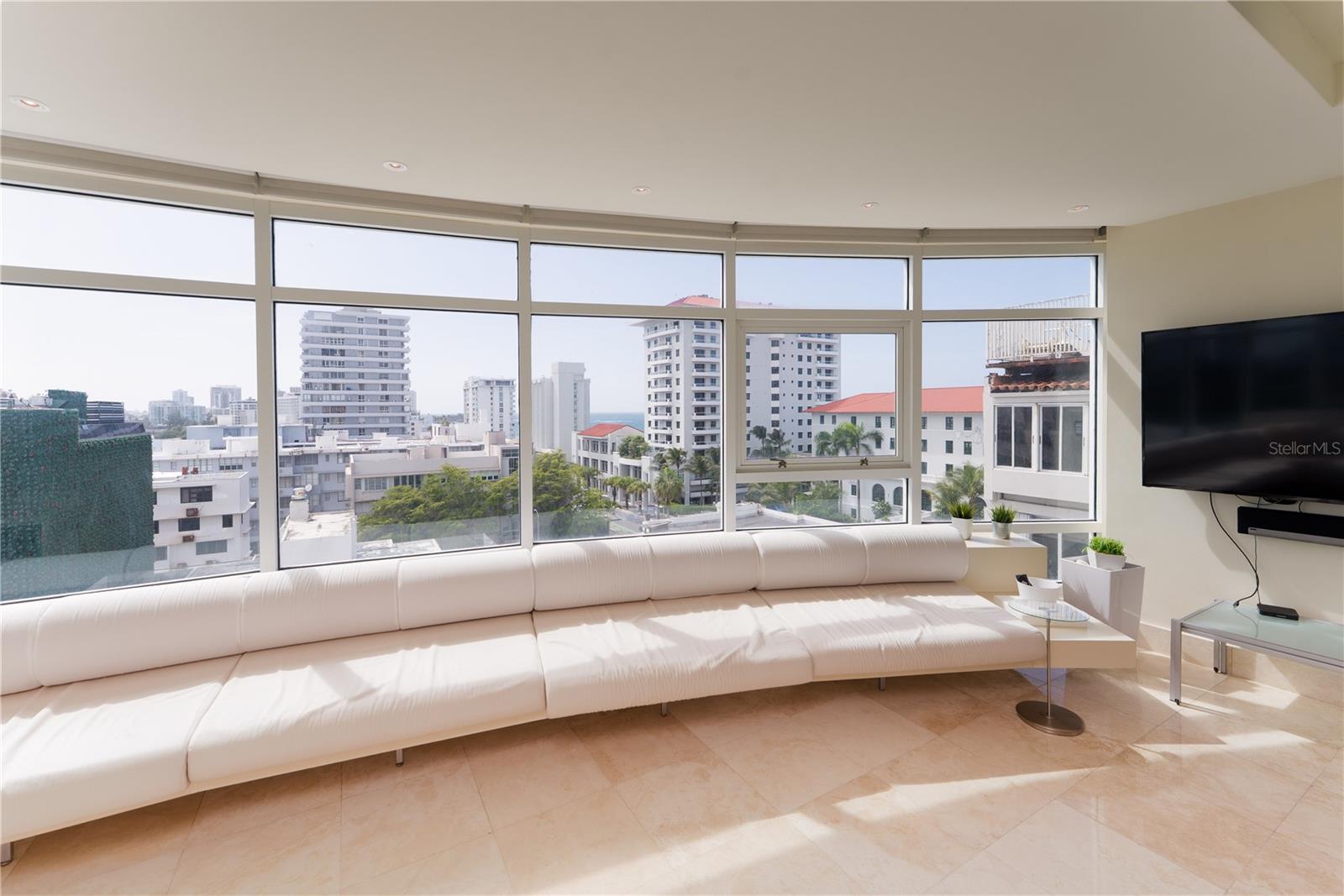 1052 AVE ASHFORD #7