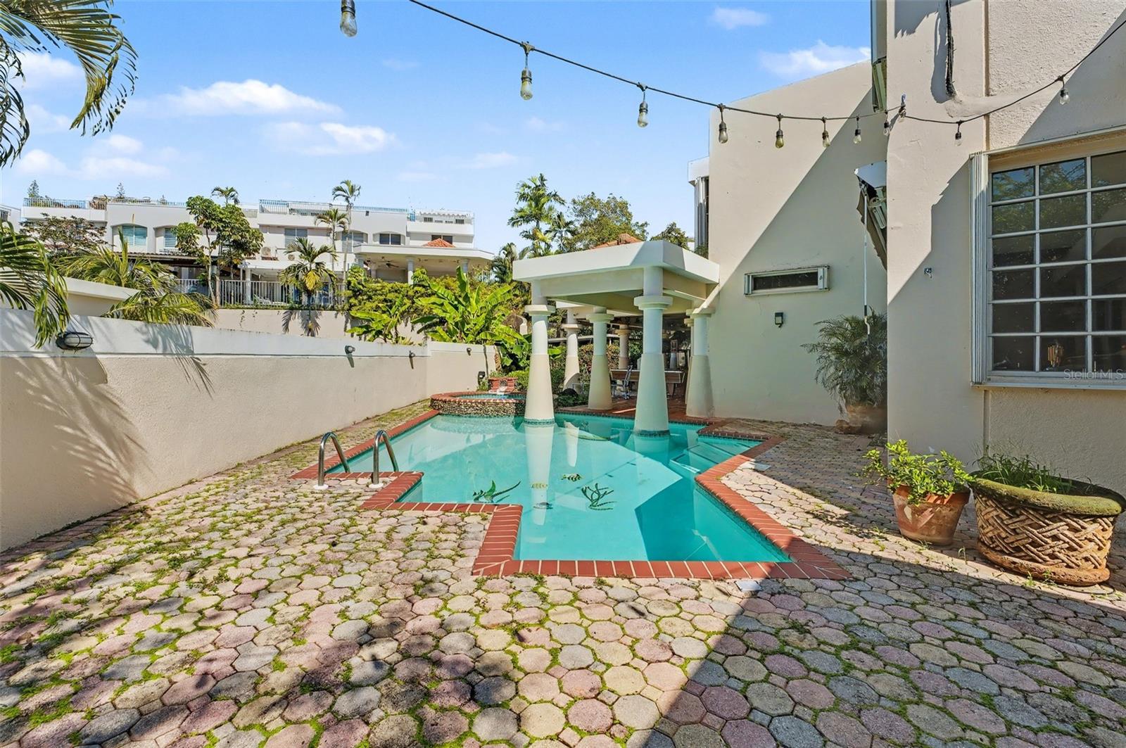 Calle Parque Tivoli CALLE PARQUE TIVOLI #21