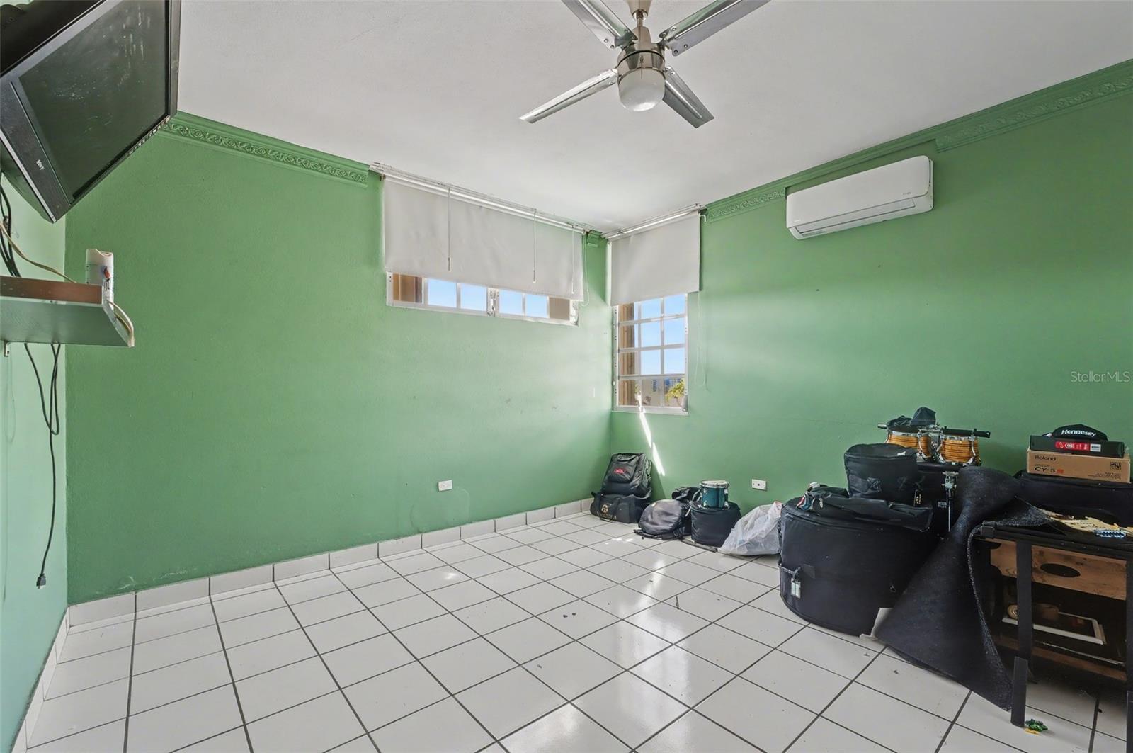 Calle Parque Tivoli CALLE PARQUE TIVOLI #21