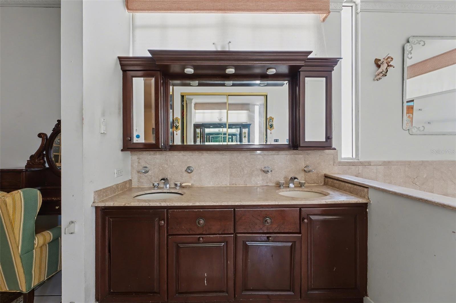 Calle Parque Tivoli CALLE PARQUE TIVOLI #21