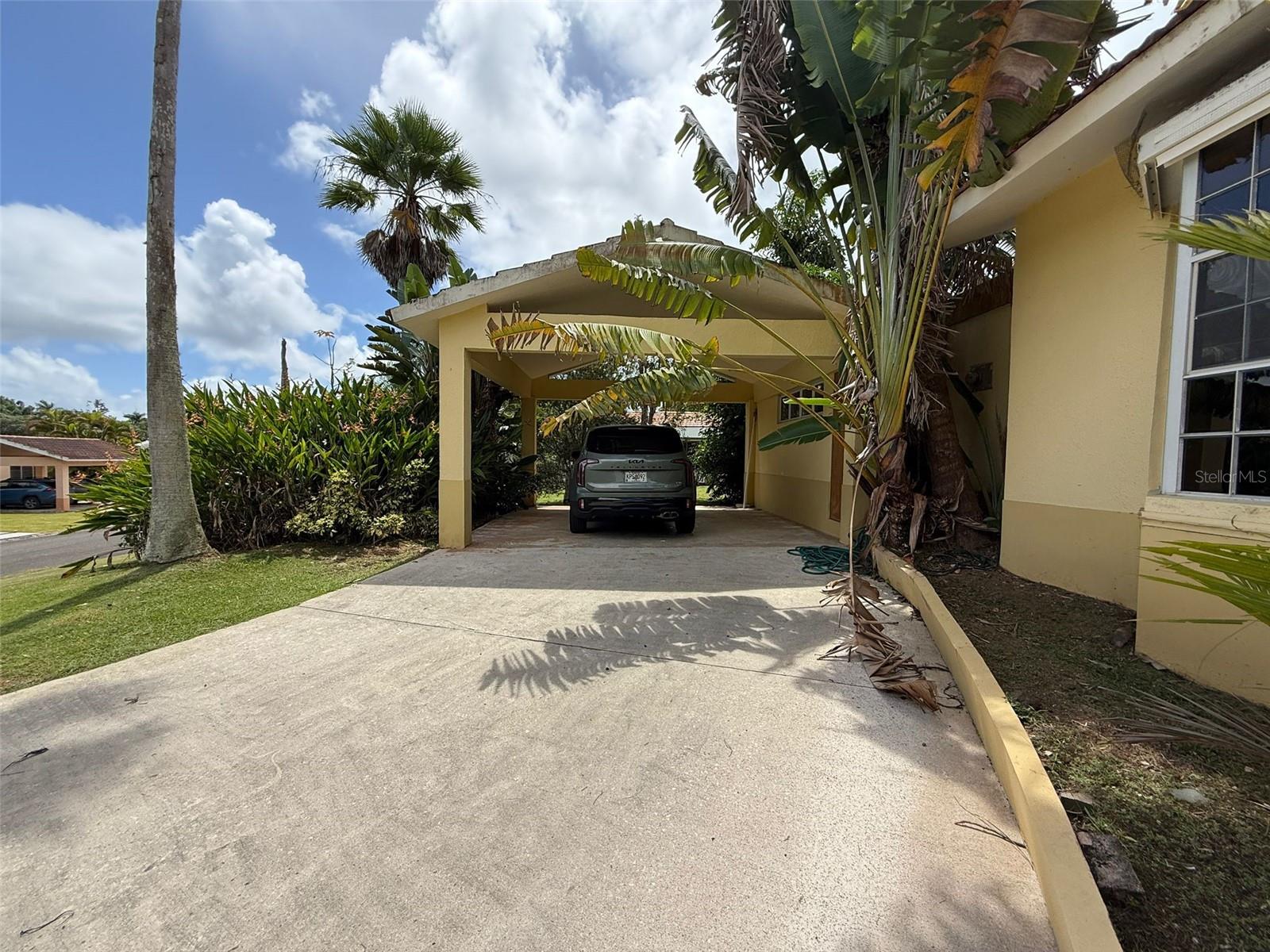 186 CAMINO DEL MONTE