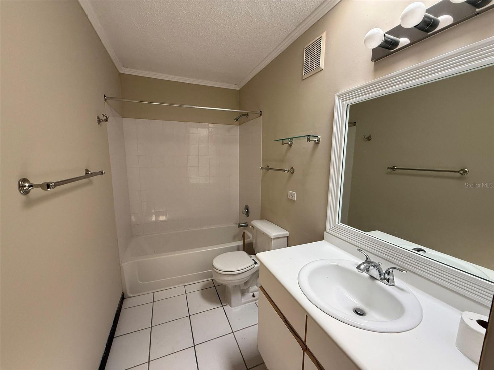 186 CAMINO DEL MONTE