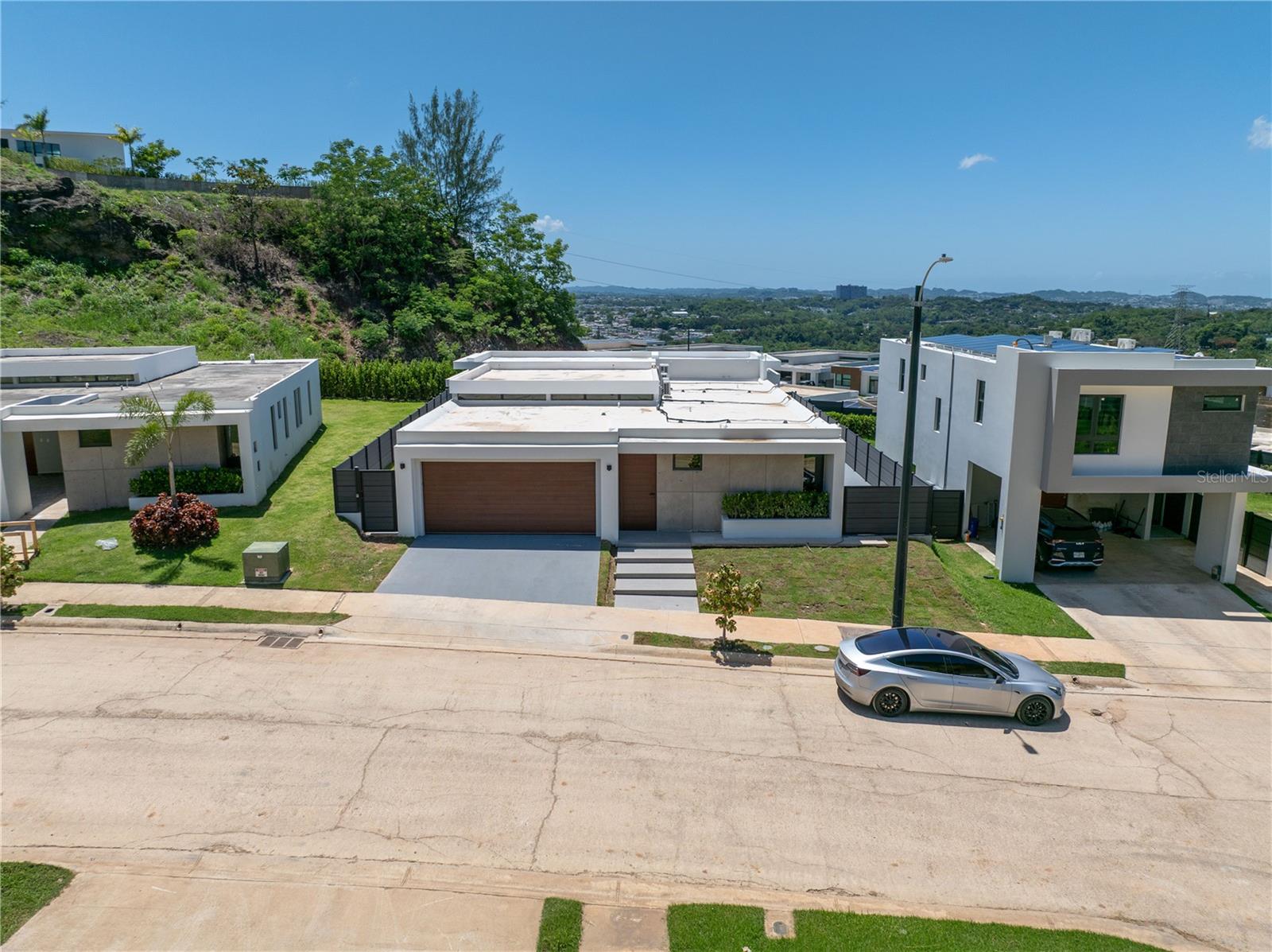 240 St. MONTEAZUL #240