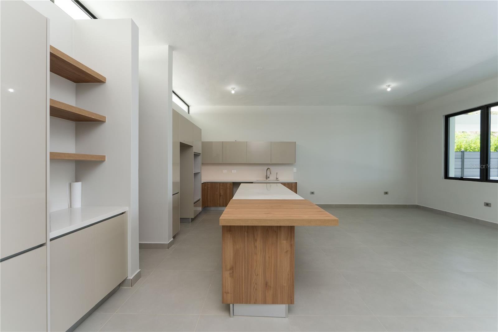 240 St. MONTEAZUL #240