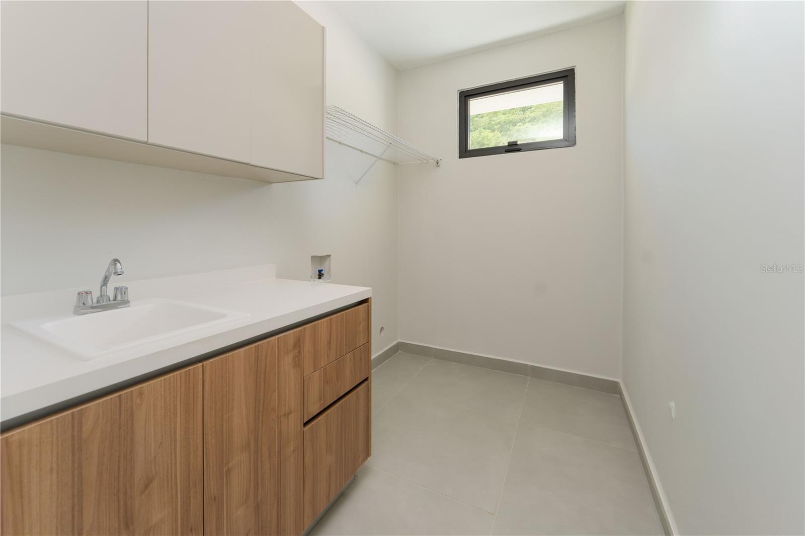 240 St. MONTEAZUL #240