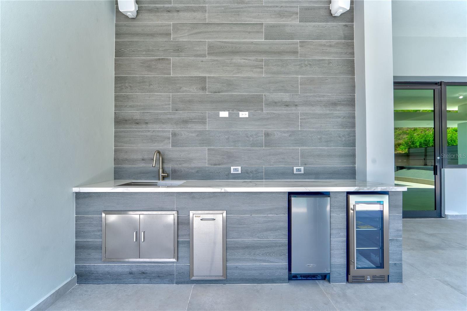 240 St. MONTEAZUL #240