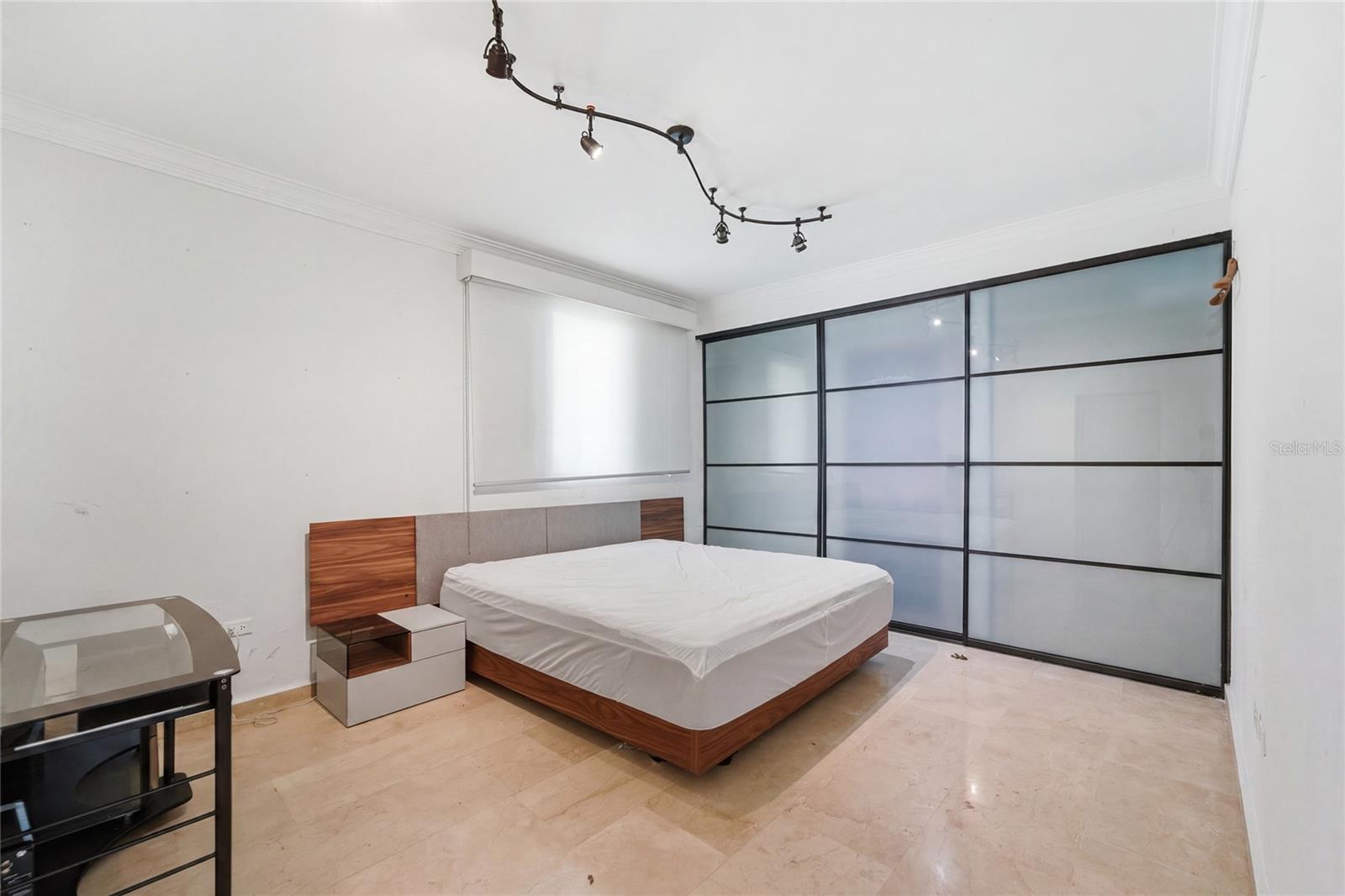 154 CALLE VIOLETA
