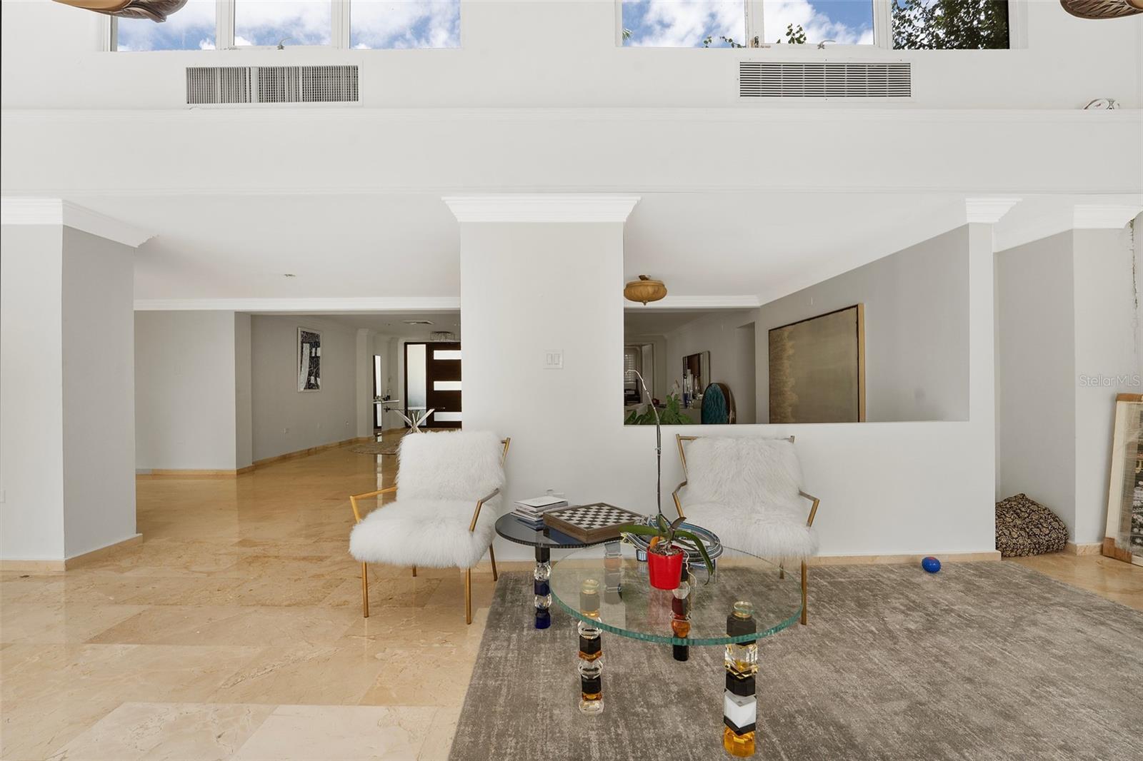 154 CALLE VIOLETA