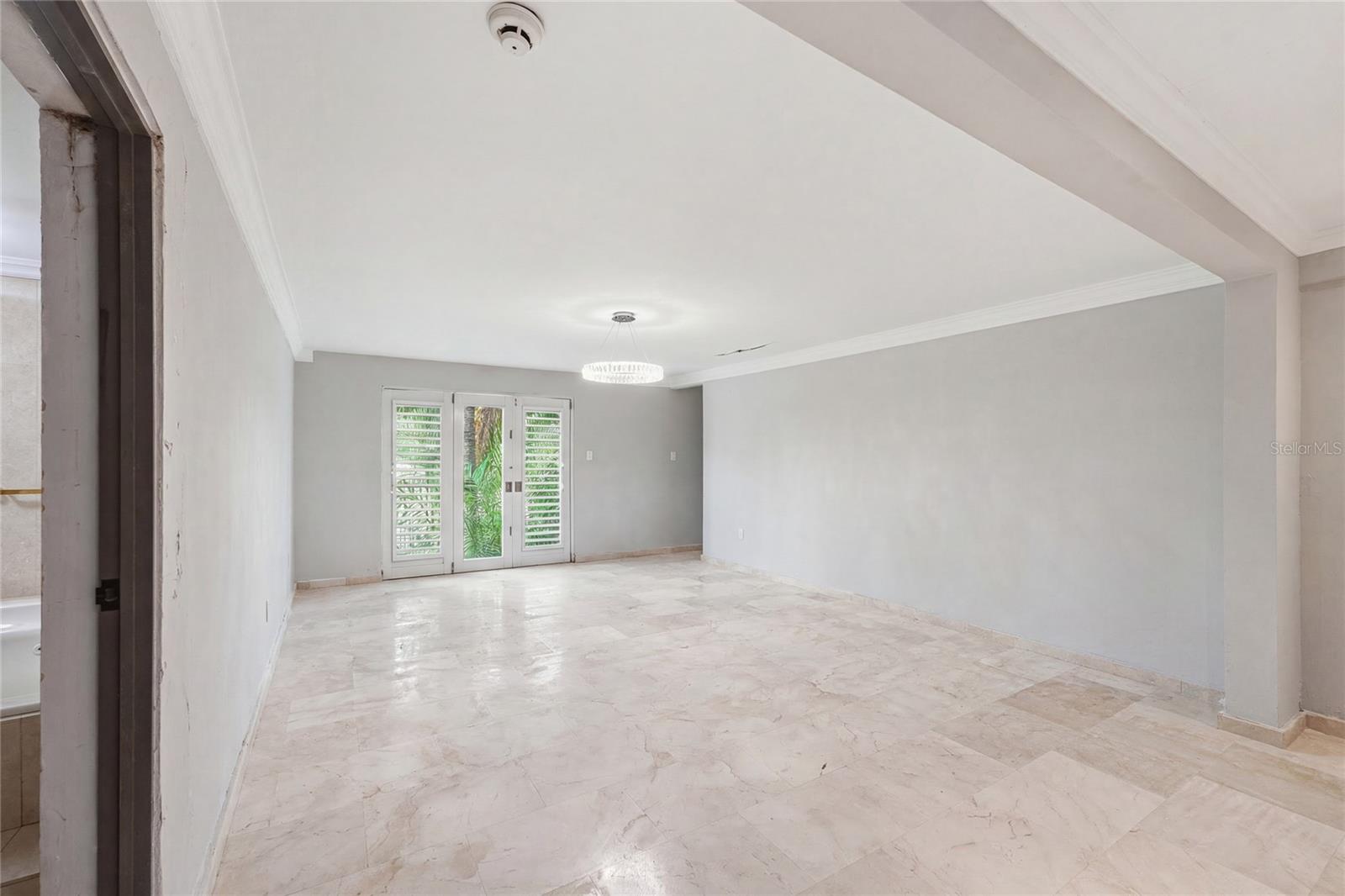 154 CALLE VIOLETA