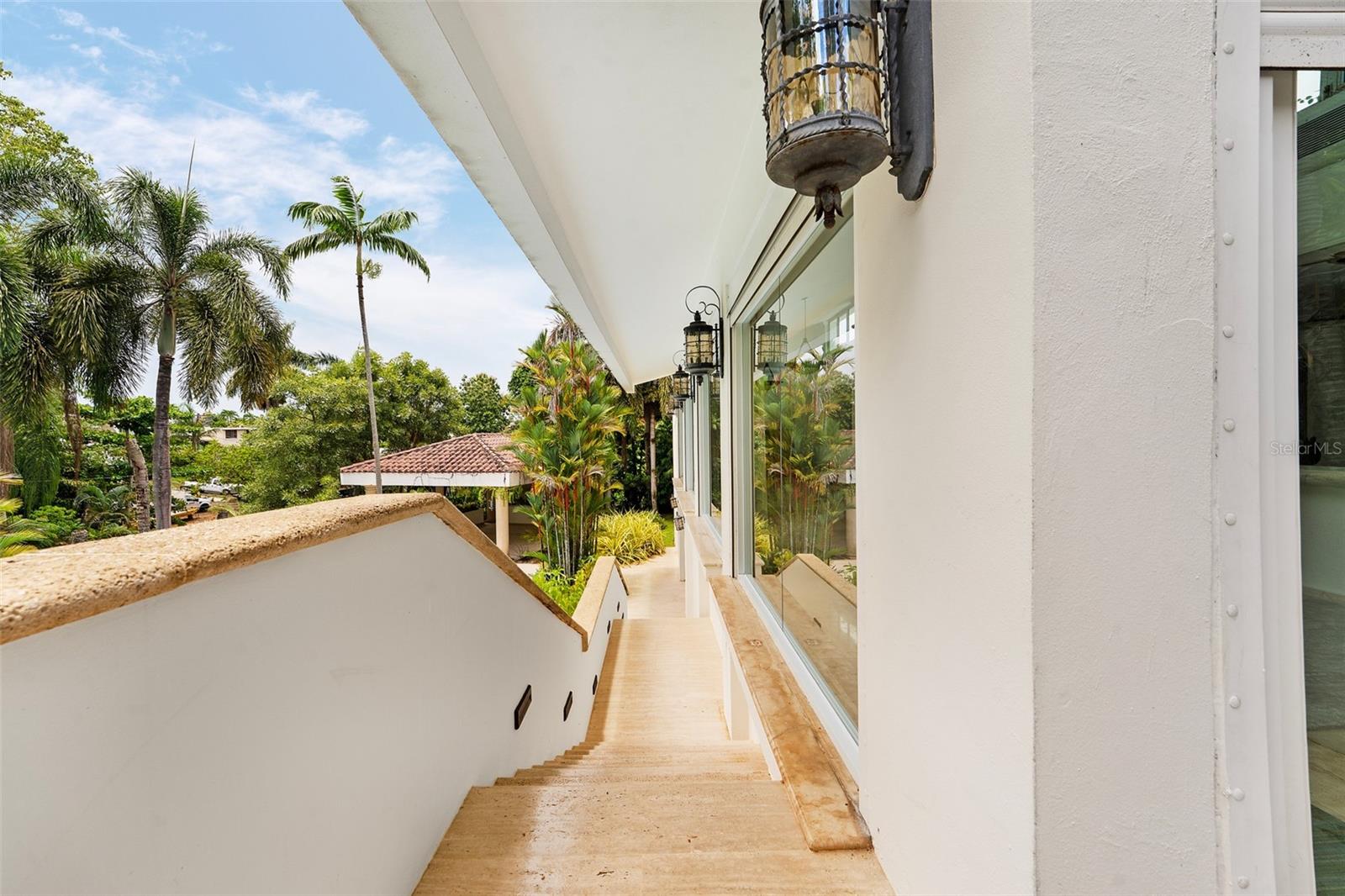 154 CALLE VIOLETA