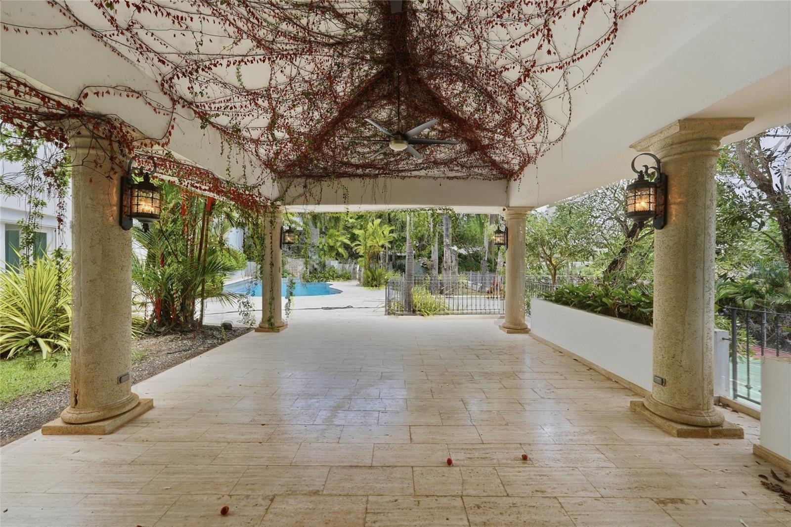 154 CALLE VIOLETA