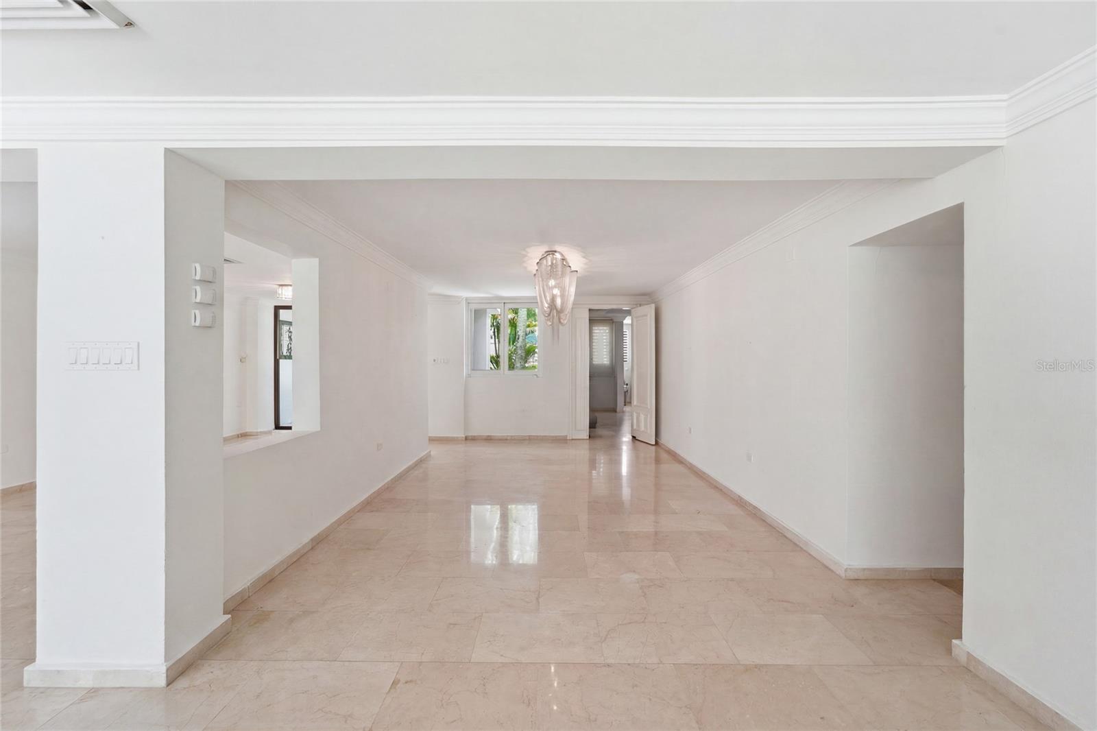 154 CALLE VIOLETA