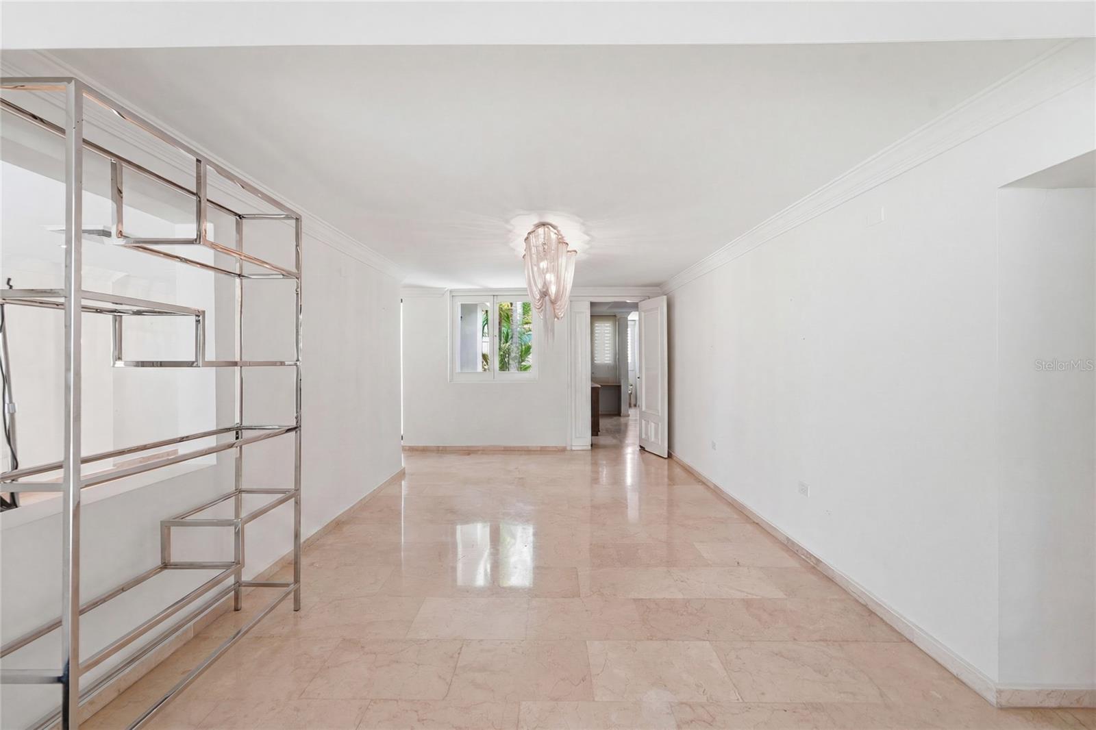 154 CALLE VIOLETA