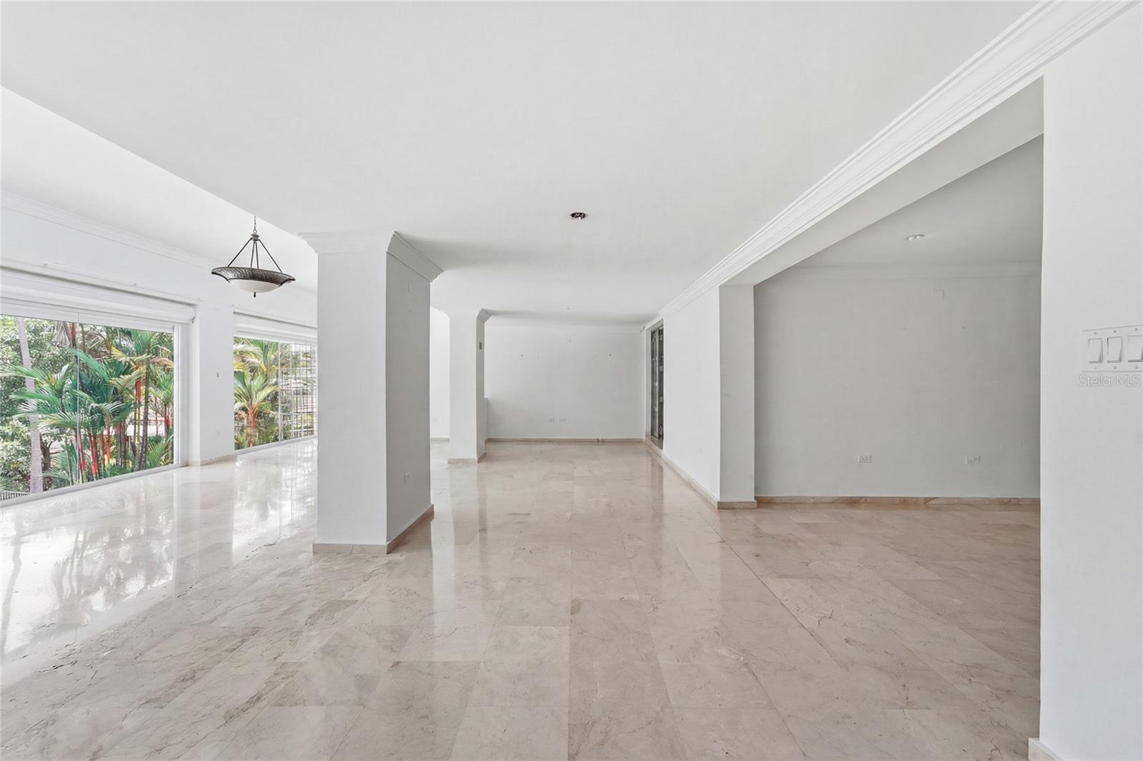 154 CALLE VIOLETA