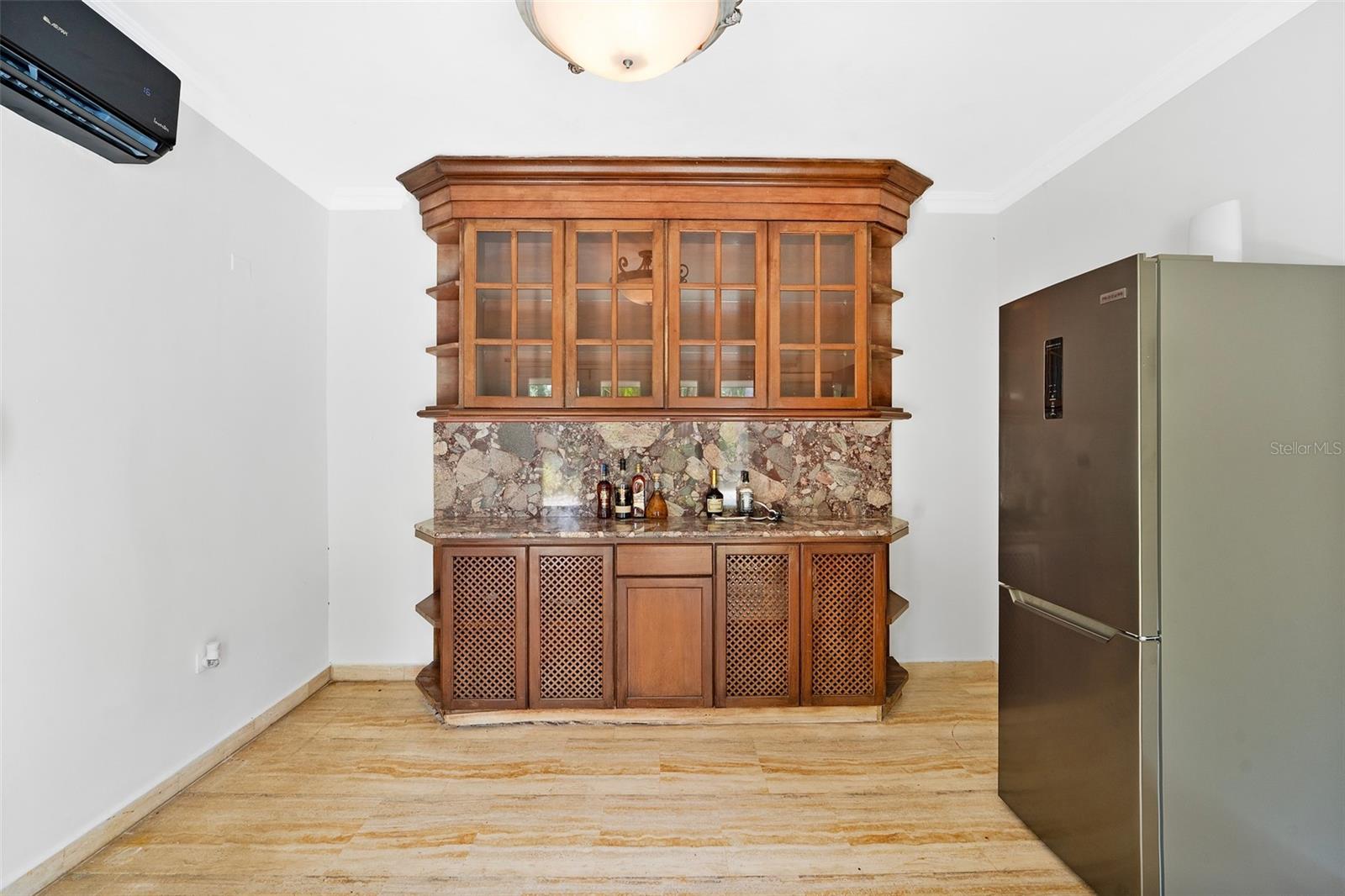 154 CALLE VIOLETA