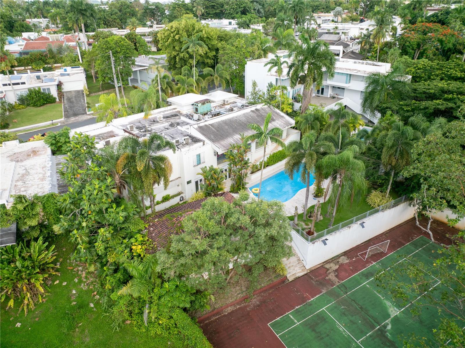 154 CALLE VIOLETA
