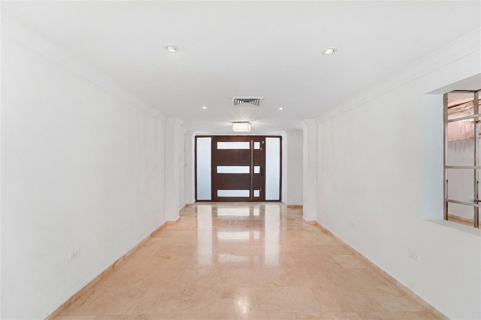 154 CALLE VIOLETA