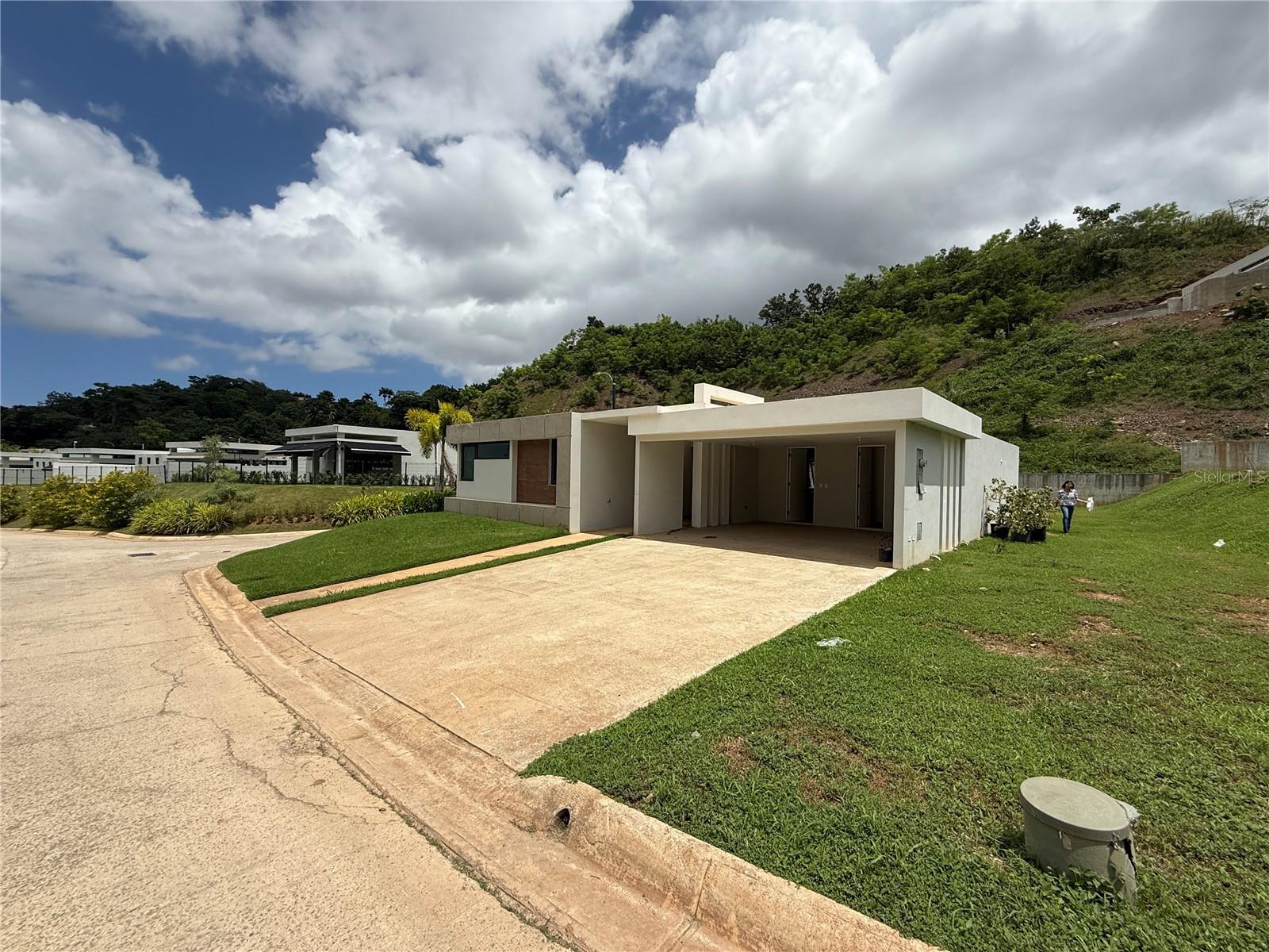 162 St. MONTEAZUL #162