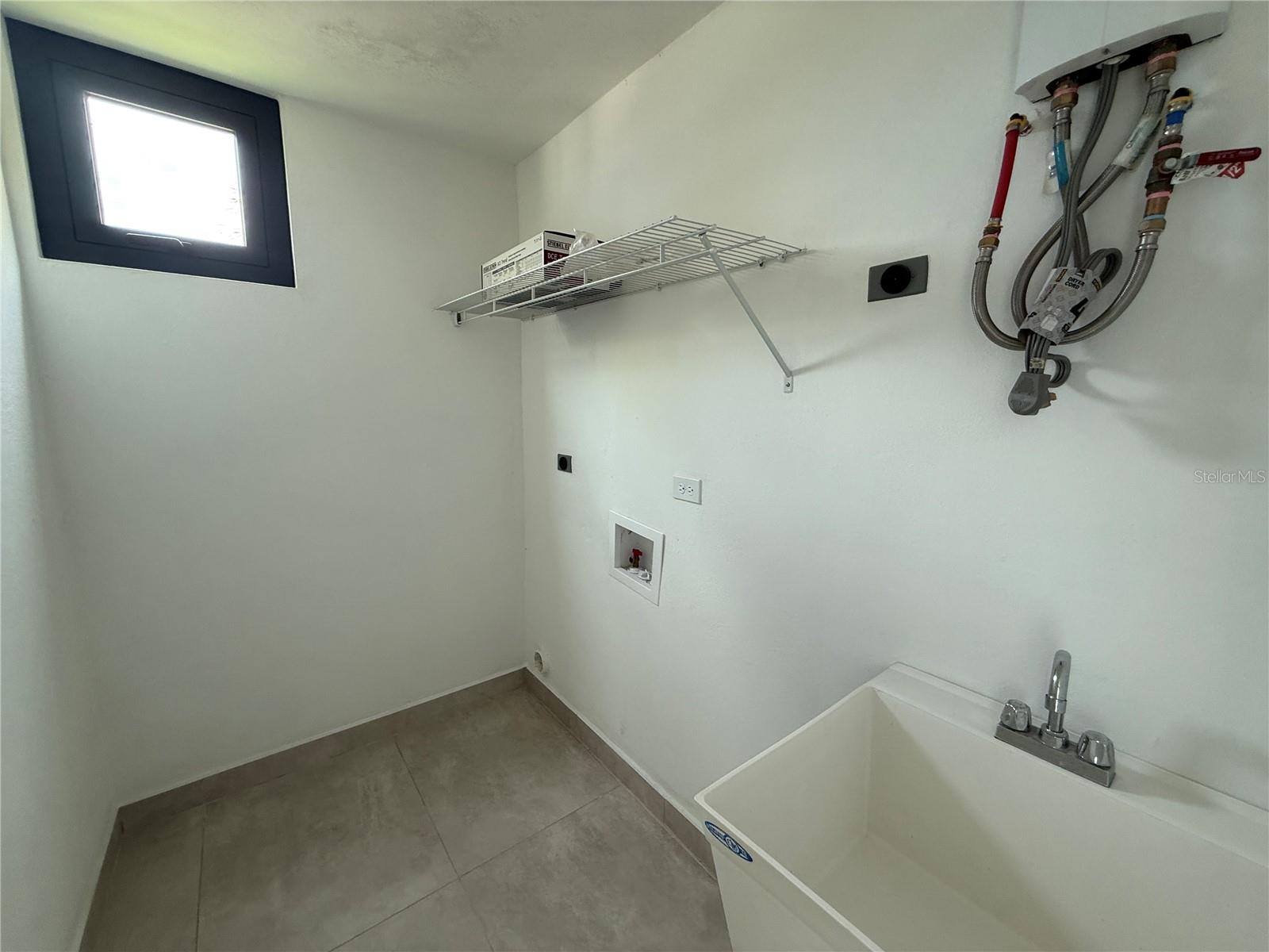 162 St. MONTEAZUL #162