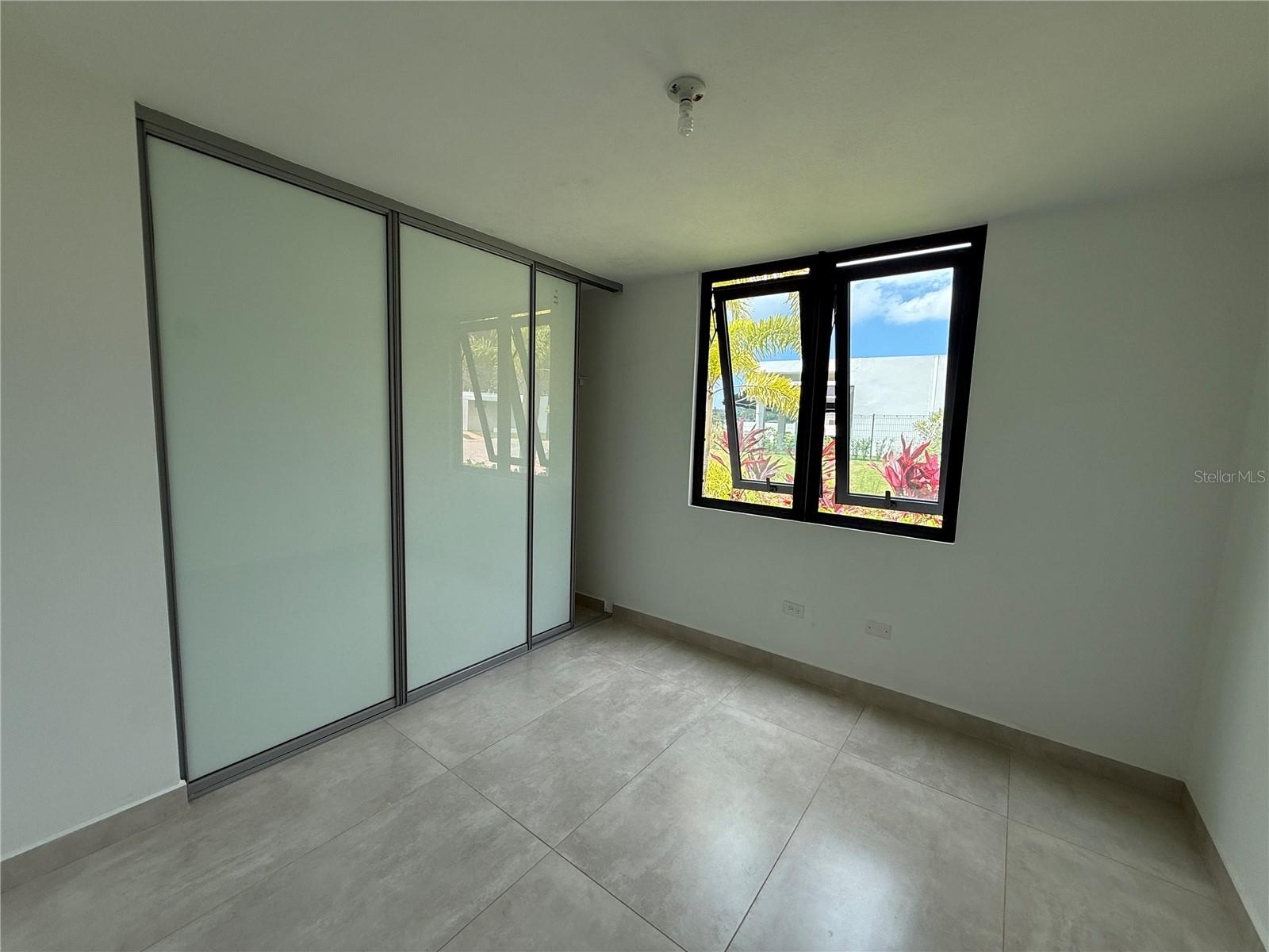 162 St. MONTEAZUL #162