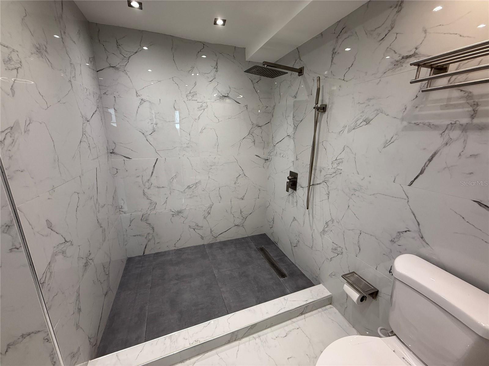 3011 ALEJANDRINO AVE #2103