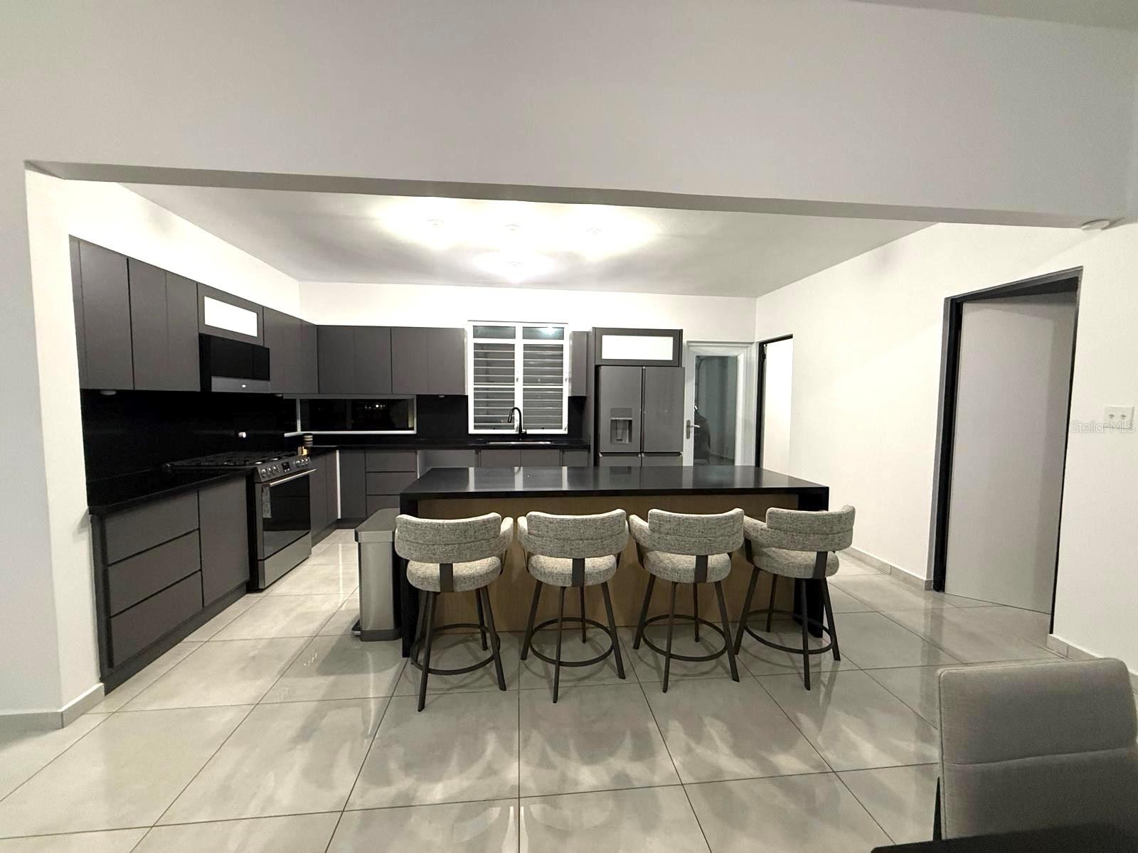 457 PASEO LOMAS LLANAS