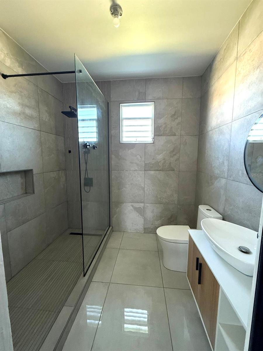 457 PASEO LOMAS LLANAS