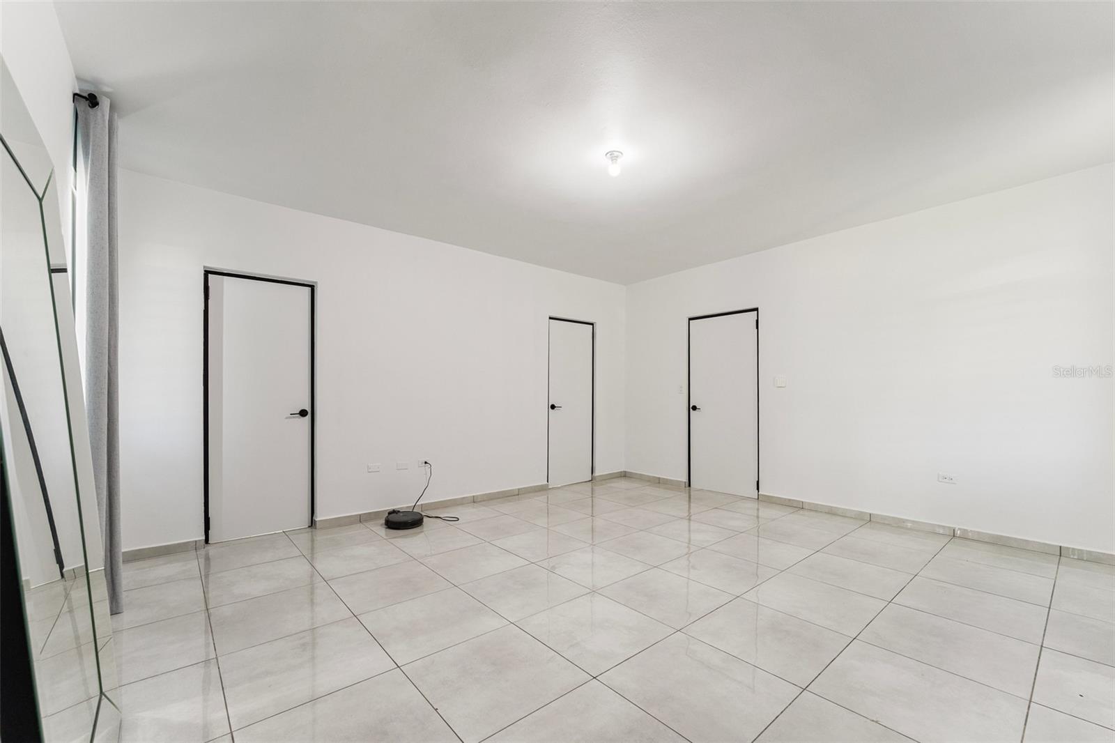 457 PASEO LOMAS LLANAS