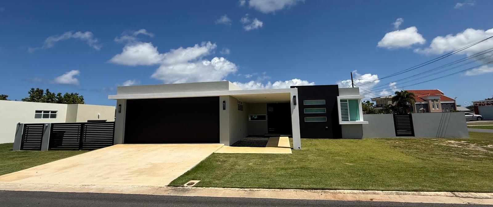 457 PASEO LOMAS LLANAS