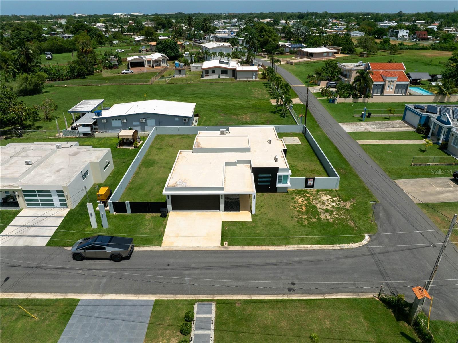 457 PASEO LOMAS LLANAS