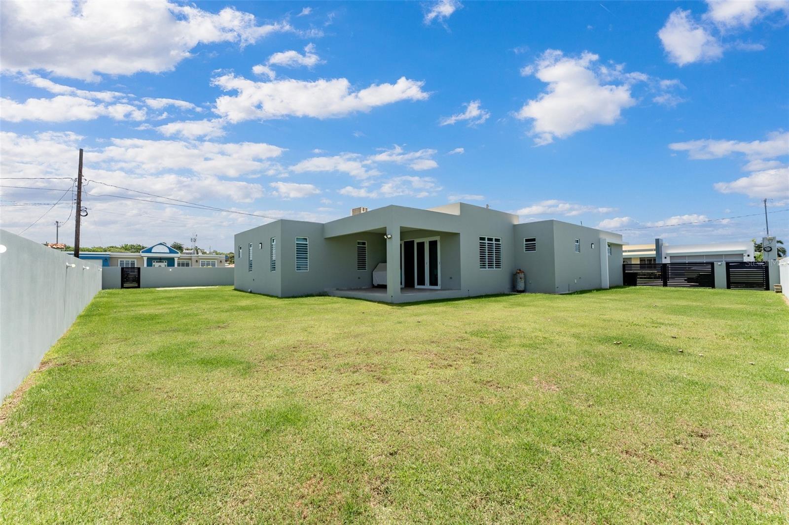 457 PASEO LOMAS LLANAS