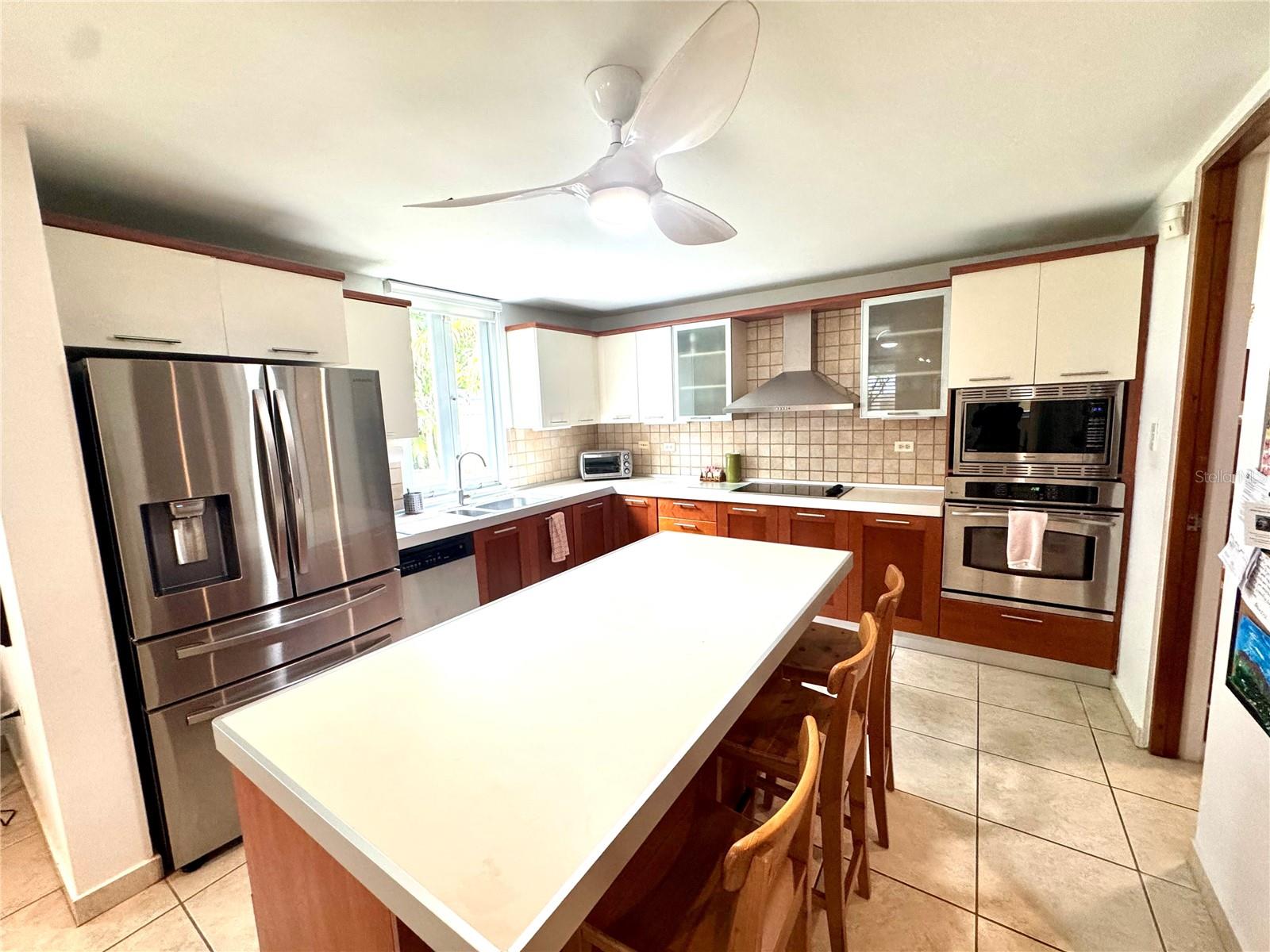 Paseo Coraleds 1 J-8