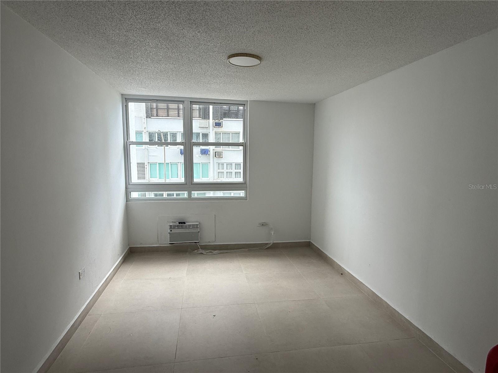 4123 ISLA VERDE AVE #201