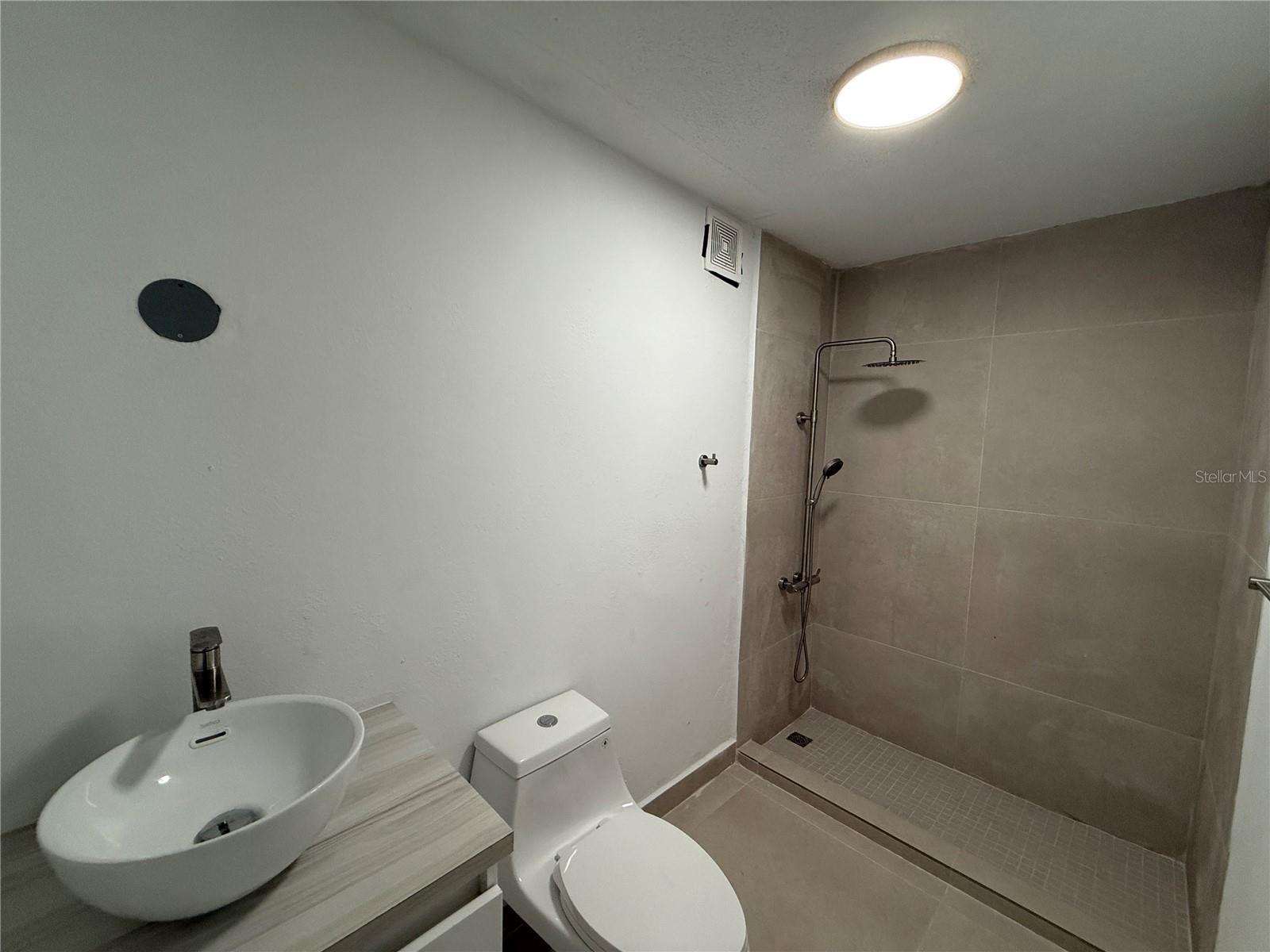 4123 ISLA VERDE AVE #201