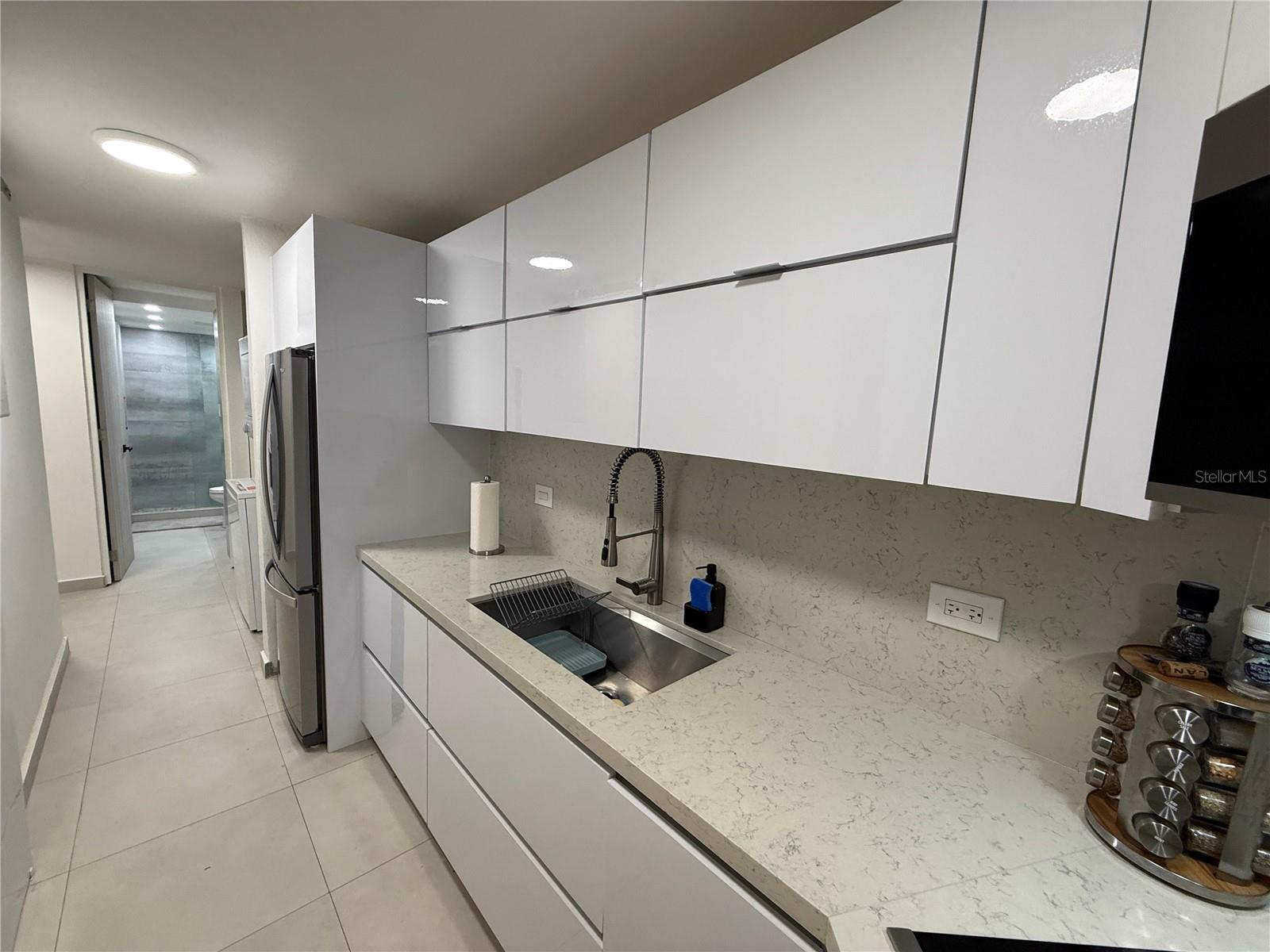 1500 AVENIDA LOS ROMEROS