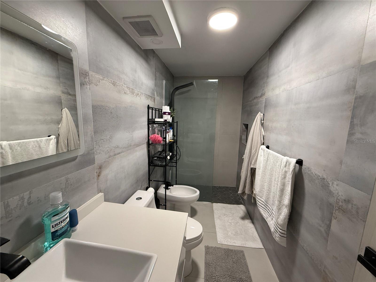 1500 AVENIDA LOS ROMEROS