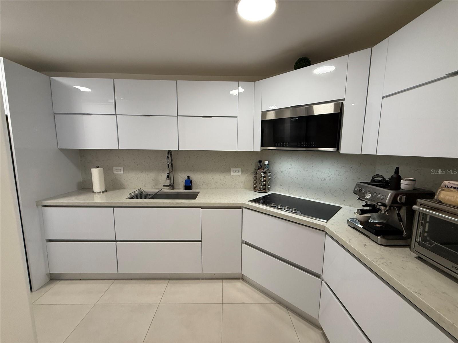 1500 AVENIDA LOS ROMEROS