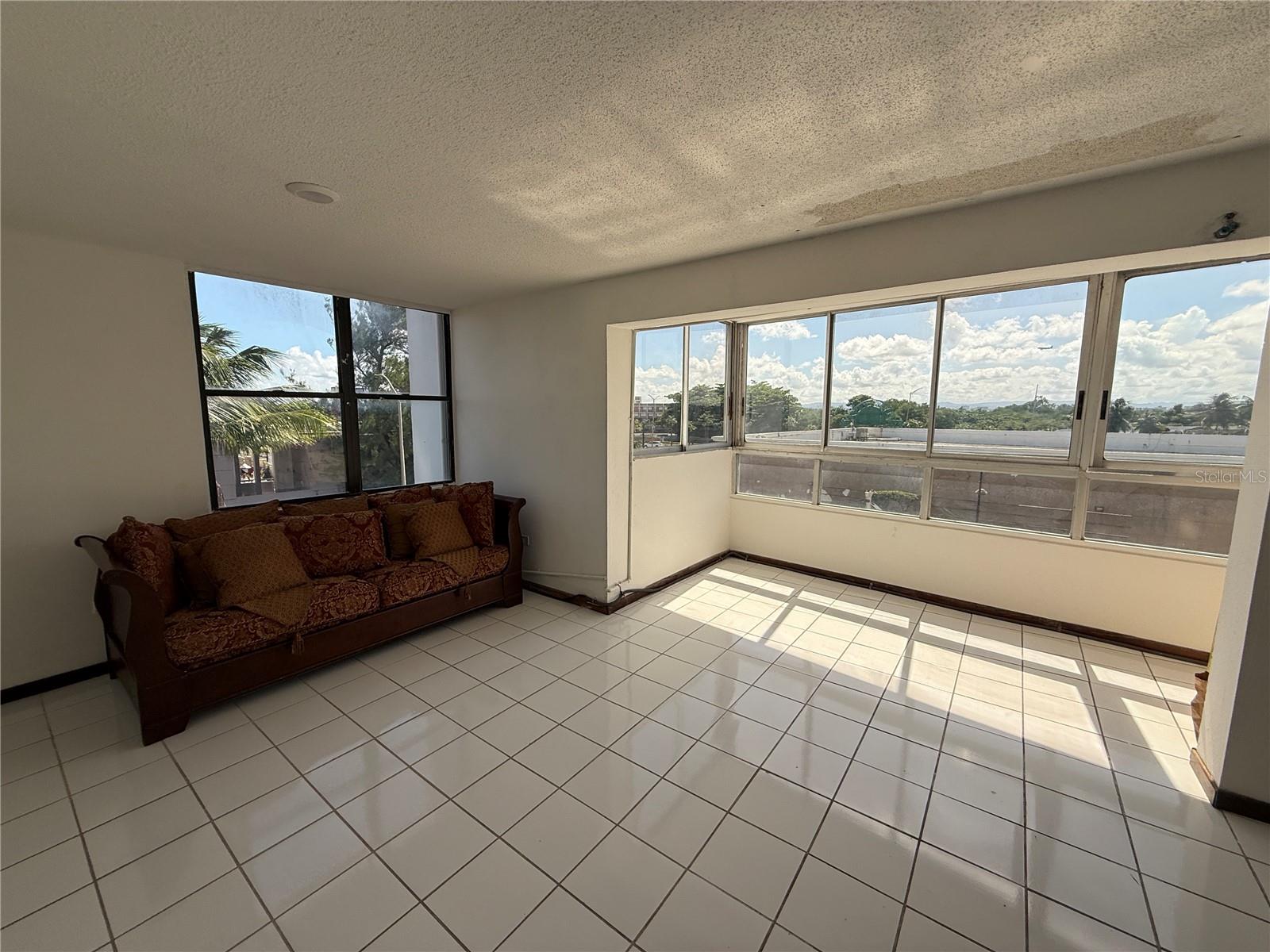 4123 ISLA VERDE AVE #203