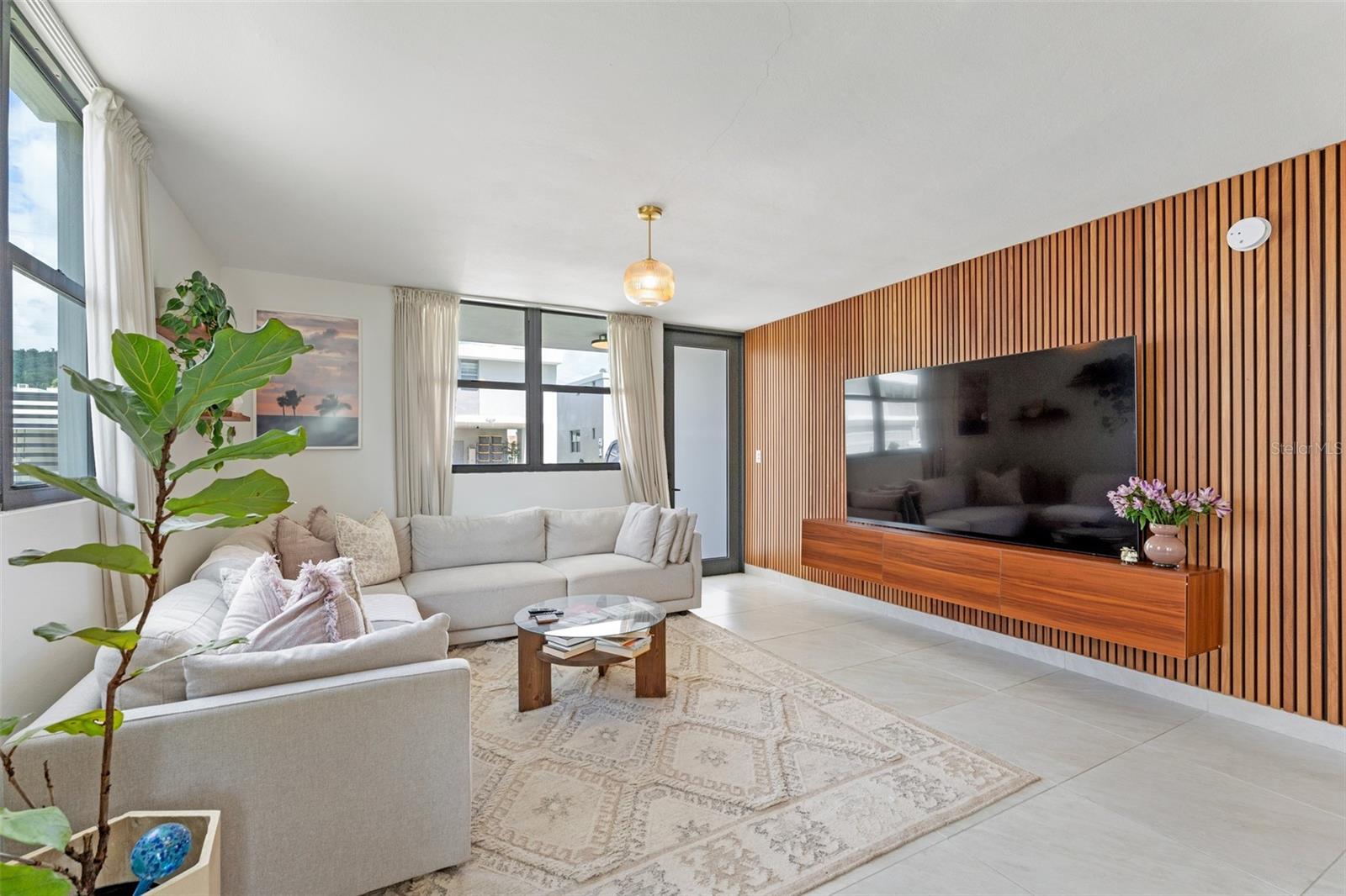 E-10 CALLE PAISAJE #E-10